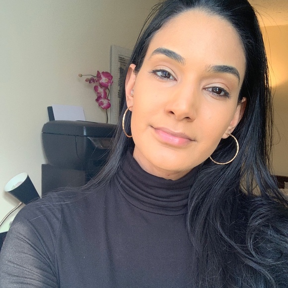 Meet your Posher, Yanil - Picture 1 of 1